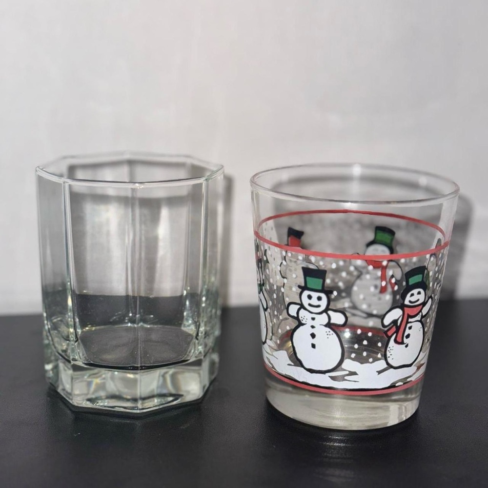 Two glass cup piece bundle